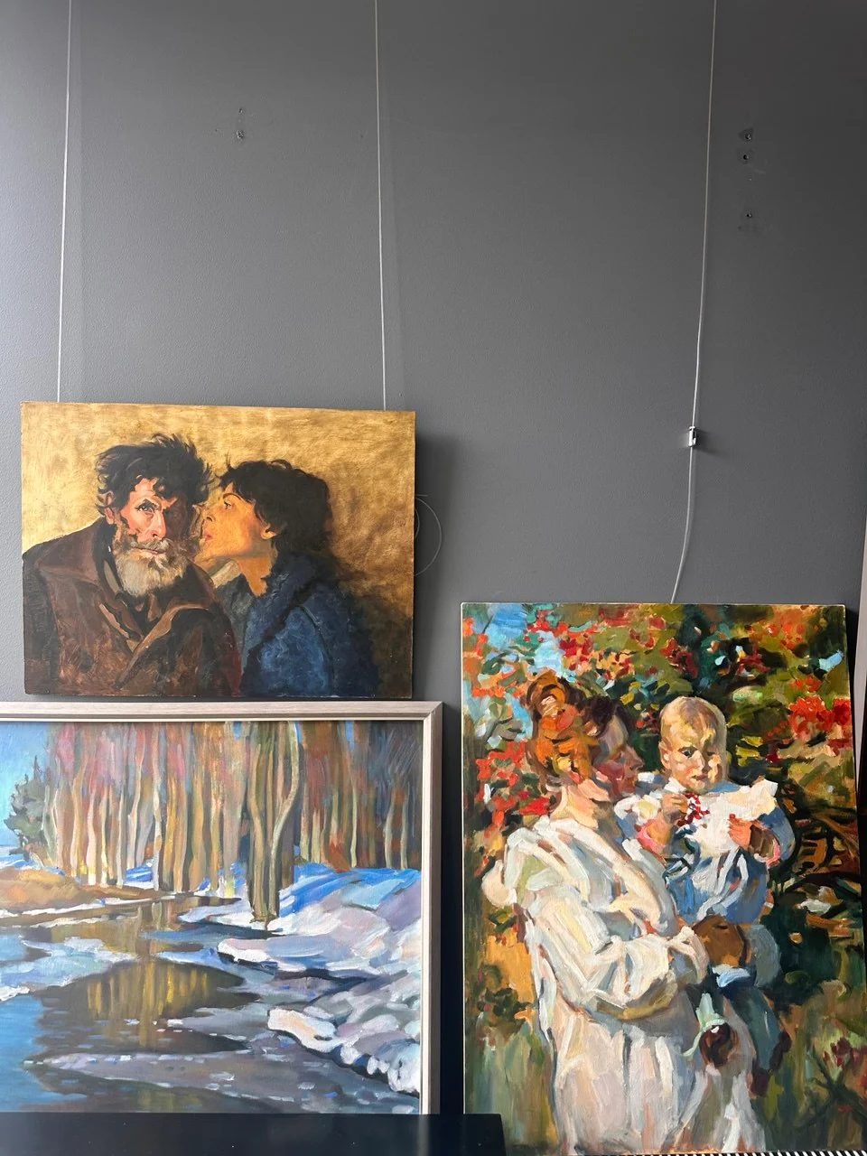 Paintings inside Art Space Jomas 86